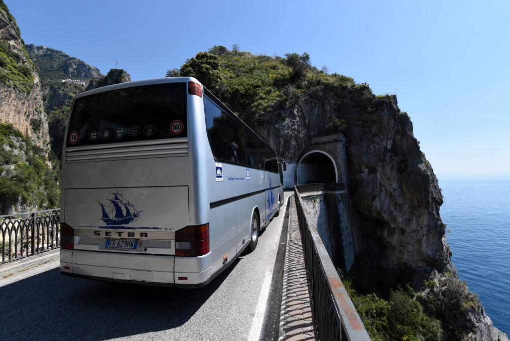 Amafli Bus