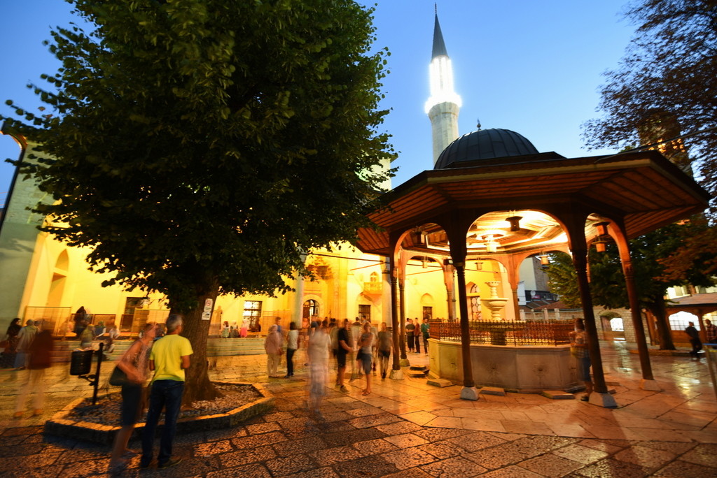 Cameron-Bosnia-Sarajevo-Mosque