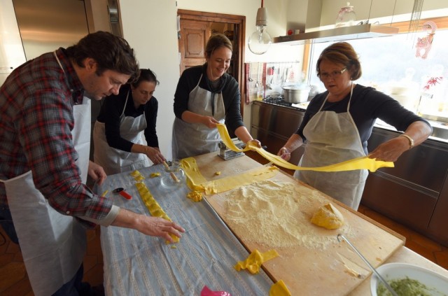 cameron-italy-tuscany-laura-cooking-family