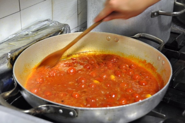 cameron-italy-tuscany-marta-sauce