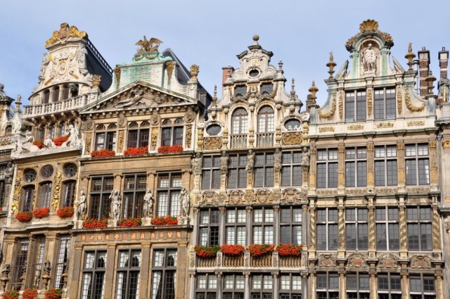 cameron-belgium-brussels-grand-place-facades