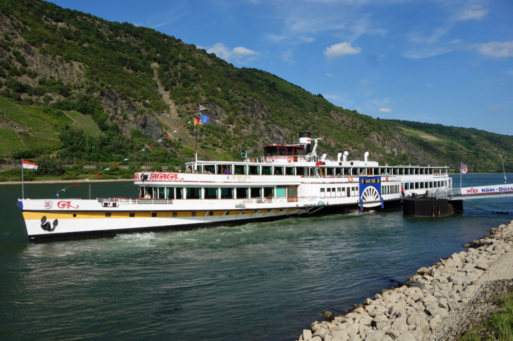 Rhineland-rhine-steamer