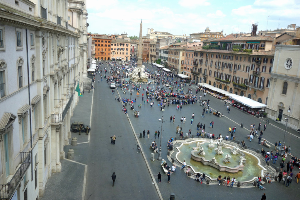Piazza Navona high wide.JPG