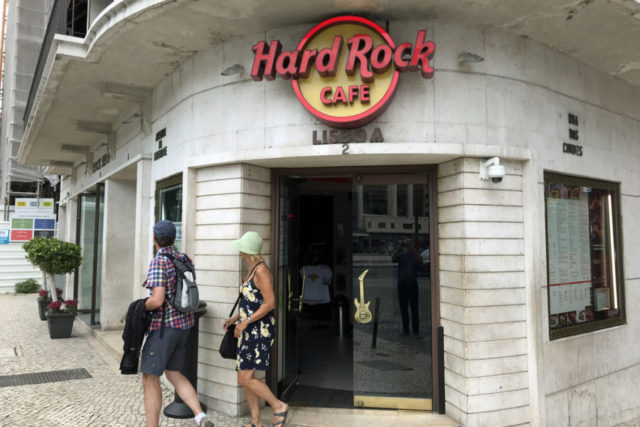 outside of a hard rock cafe in lisbon, portugal